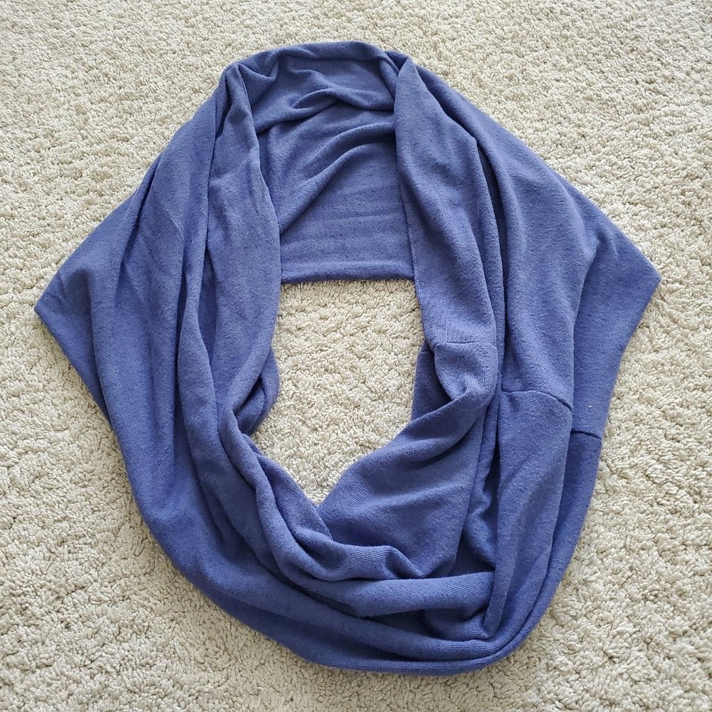 NWOT Infinity Scarf Circle Scarf Round Blue / grey